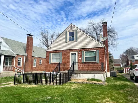 3756 Macnicholas Ave, Deer Park, OH 45236