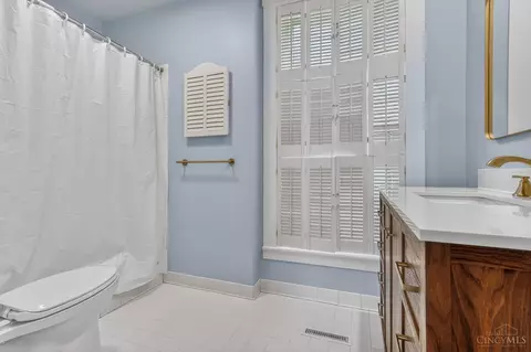 Bath - 415 North St, Batavia, OH 45103 photo 1 of 3