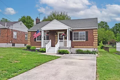 Exterior - 18 Crestmont Dr, Reading, OH 45215 photo 2 of 13