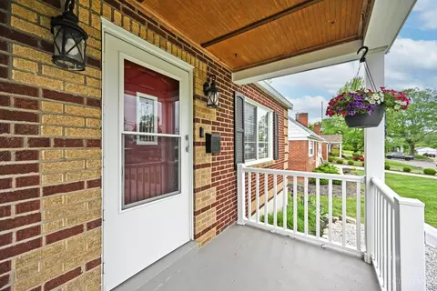 Exterior - 18 Crestmont Dr, Reading, OH 45215 photo 5 of 13