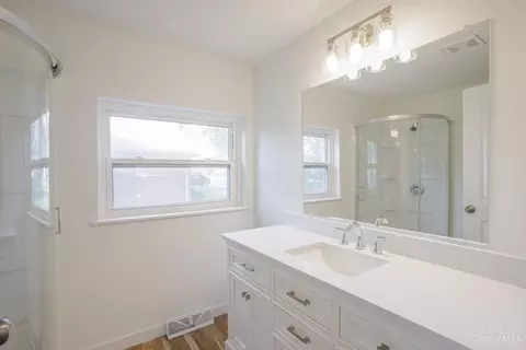 Bath - 4310 Wuebold Ln, Cincinnati, OH 45245 photo 1 of 3
