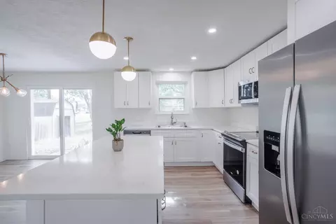 Kitchen - 4310 Wuebold Ln, Cincinnati, OH 45245 photo 1 of 2