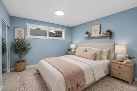 Bedroom - 8707 Moonlight Ln, Cincinnati, OH 45231 photo 10 of 10