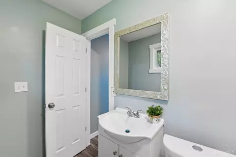 Bath - 8707 Moonlight Ln, Cincinnati, OH 45231 photo 3 of 3