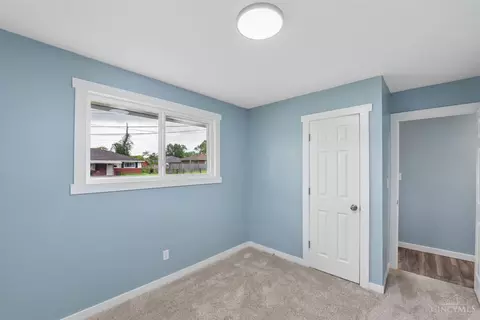 Bedroom - 8707 Moonlight Ln, Cincinnati, OH 45231 photo 2 of 10