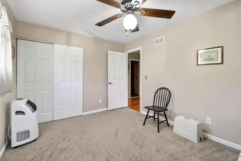 Bedroom - 2784 Mahoning Ct, Cincinnati, OH 45233 photo 4 of 6