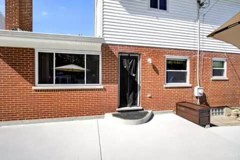 Exterior - 2784 Mahoning Ct, Cincinnati, OH 45233 photo 6 of 11