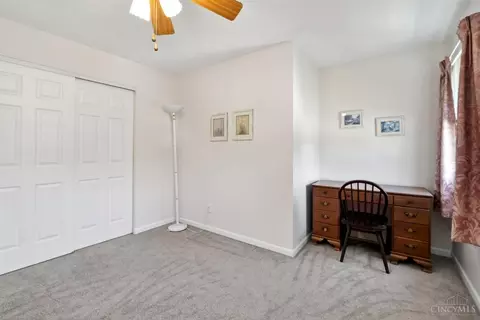 Bedroom - 2784 Mahoning Ct, Cincinnati, OH 45233 photo 2 of 6