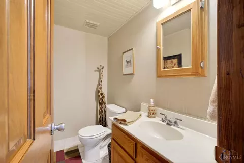 Bath - 2784 Mahoning Ct, Cincinnati, OH 45233 photo 1 of 3