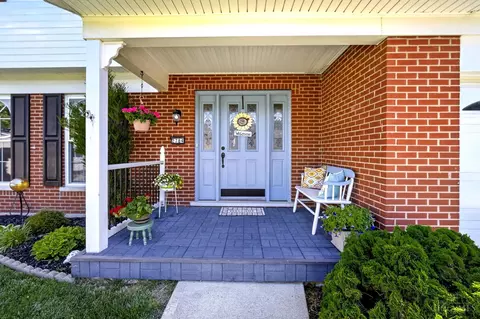 Exterior - 2784 Mahoning Ct, Cincinnati, OH 45233 photo 3 of 11