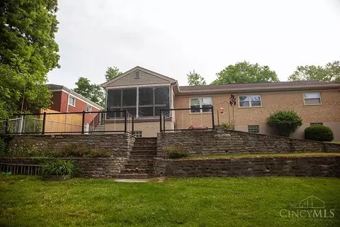 Exterior - 2795 Westbrook Dr, Cincinnati, OH 45211 photo 4 of 10