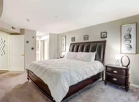 Bedroom - 7887 Ramble Vw, Cincinnati, OH 45231 photo 2 of 2
