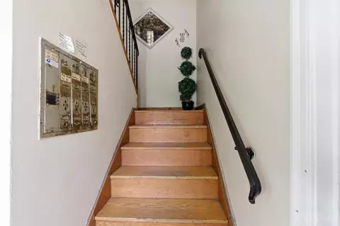Entry Way - 781 Clanora Dr, Cincinnati, OH 45205 photo 1 of 2
