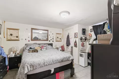 Bedroom - 781 Clanora Dr, Cincinnati, OH 45205 photo 2 of 2