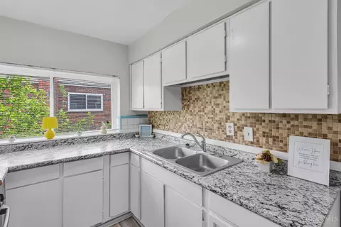 Kitchen - 629 Maple Rd, Reading, OH 45215 photo 5 of 7