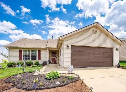 61 Persimmon Dr, Hamilton, OH 45013