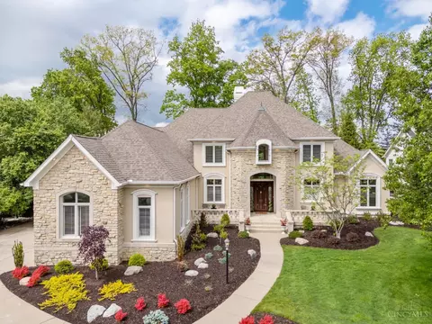11779 Grandstone Ln, Montgomery, OH 45249
