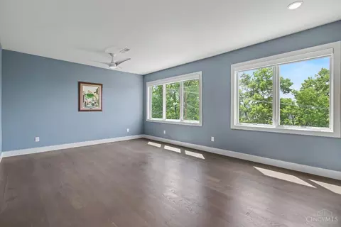 Bedroom - 436 Boal St, Cincinnati, OH 45202 photo 1 of 3