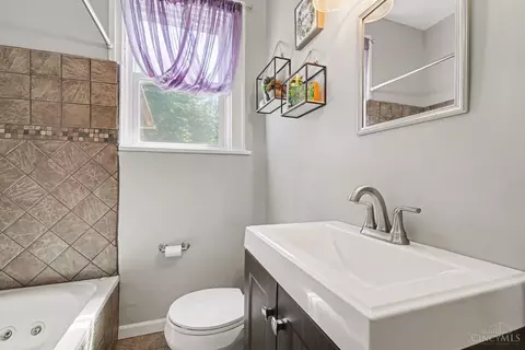 Bath - 3231 Darwin Ave, Cincinnati, OH 45211 photo 3 of 3