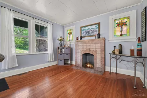Living - 3231 Darwin Ave, Cincinnati, OH 45211 photo 2 of 2