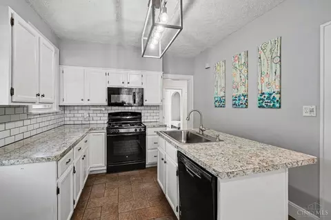 Kitchen - 3231 Darwin Ave, Cincinnati, OH 45211 photo 1 of 3