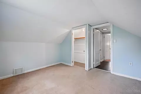 Bedroom - 5032 Willnet Dr, Cincinnati, OH 45238 photo 10 of 11