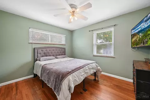 Bedroom - 5032 Willnet Dr, Cincinnati, OH 45238 photo 4 of 11