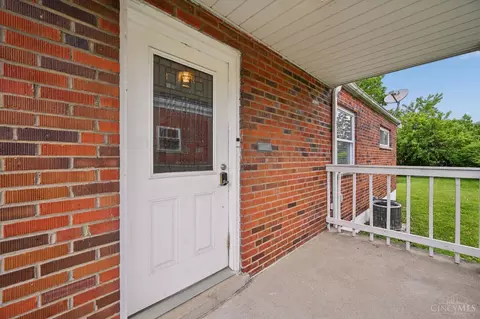 Exterior - 5032 Willnet Dr, Cincinnati, OH 45238 photo 3 of 9