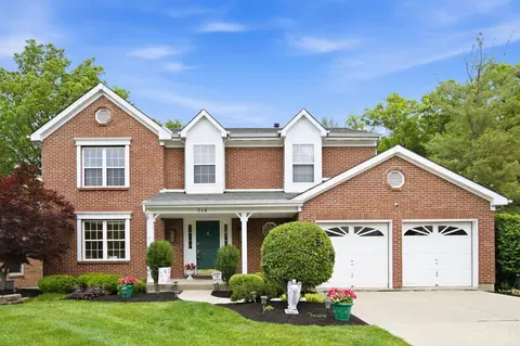 348 Oakwood Park Dr, Cincinnati, OH 45238
