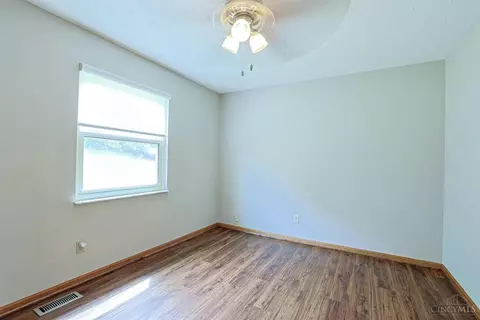 Bedroom - 4388 Simca Ln, Cincinnati, OH 45211 photo 7 of 8