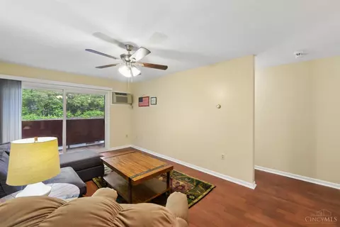 Living - 4808 Chalet Dr, Saint Bernard, OH 45217 photo 3 of 4