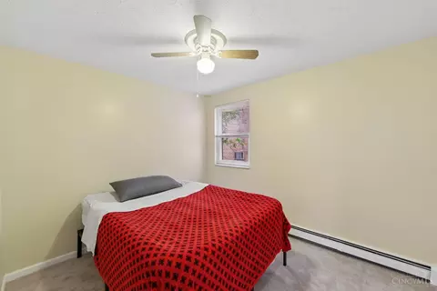 Bedroom - 4808 Chalet Dr, Saint Bernard, OH 45217 photo 6 of 9