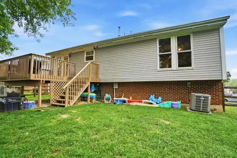 Exterior - 4613 Laurel View Dr, Cincinnati, OH 45244 photo 9 of 19