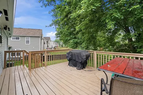 Exterior - 4613 Laurel View Dr, Cincinnati, OH 45244 photo 6 of 19