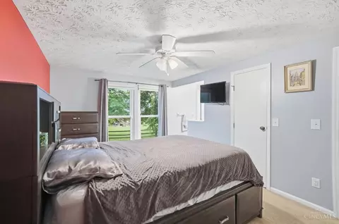 Bedroom - 4613 Laurel View Dr, Cincinnati, OH 45244 photo 3 of 7