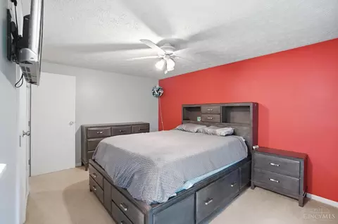 Bedroom - 4613 Laurel View Dr, Cincinnati, OH 45244 photo 2 of 7