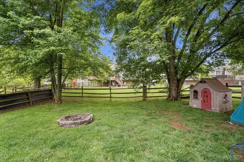 Exterior - 4613 Laurel View Dr, Cincinnati, OH 45244 photo 14 of 19