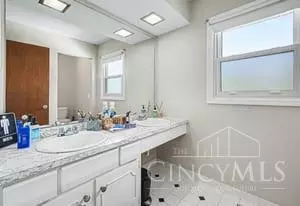 Bath - 1064 Waycross Rd, Forest Park, OH 45240 photo 2 of 2