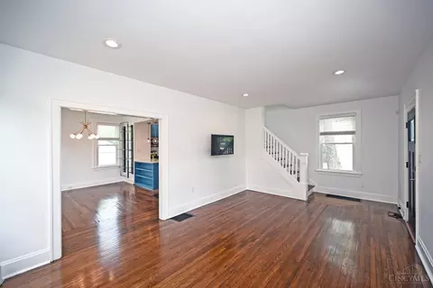 Living - 1451 Sutton Ave, Cincinnati, OH 45230 photo 5 of 5