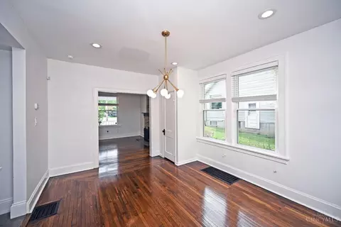 Dining - 1451 Sutton Ave, Cincinnati, OH 45230 photo 3 of 3