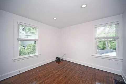 Bedroom - 1451 Sutton Ave, Cincinnati, OH 45230 photo 1 of 7