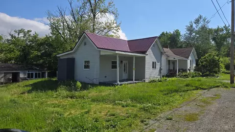 131 Carr St, Blanchester, OH 45107