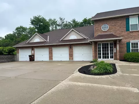 8794 Carrousel Park Cir, Colerain Twp, OH 45239