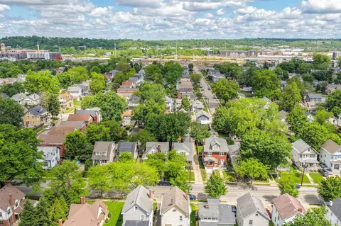 View/Area - 2846 Markbreit Ave, Cincinnati, OH 45209 photo 2 of 2