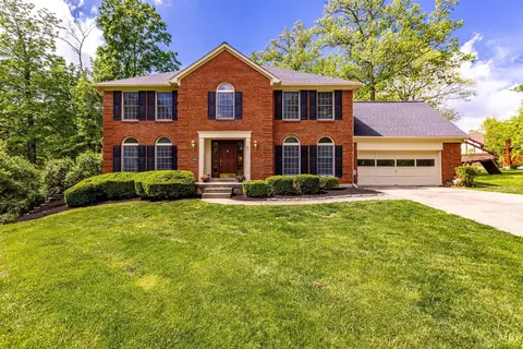 9761 Berry Hill Dr, West Chester, OH 45241