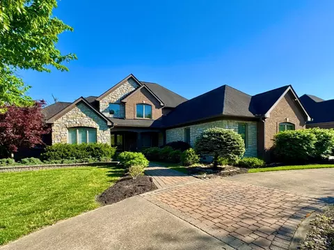 151 Vista Ridge Dr, South Lebanon, OH 45065