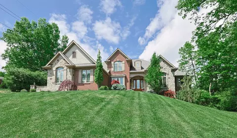 376 Compton Rd, Wyoming, OH 45215