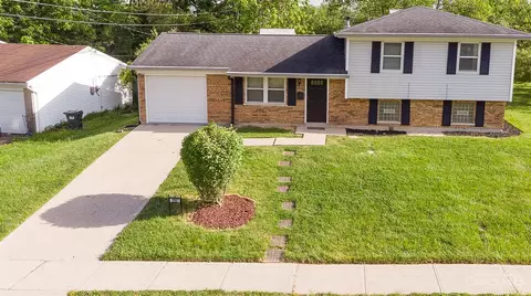 2097 Bluehill Dr, Cincinnati, OH 45240