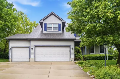 1264 Kables Mill Dr, Sugarcreek Township, OH 45305