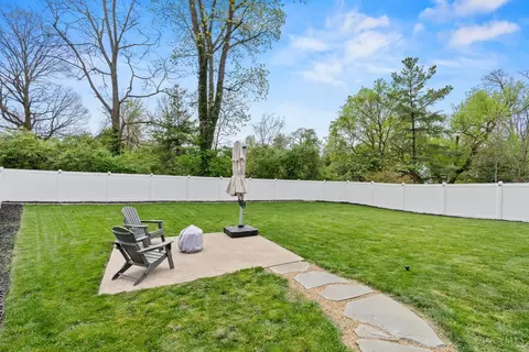Exterior - 3947 Holman Cir, Silverton, OH 45236 photo 6 of 12